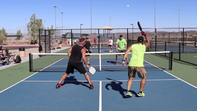 Nguồn gốc và cách chơi pickleball: Hướng dẫn chi tiết cho người mới bắt đầu