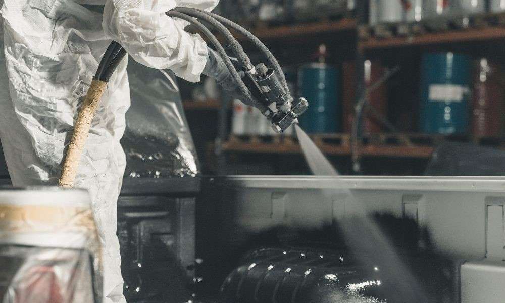 van dung tinh nang polyurea de bao ve be mat huong dan buoc theo buoc 6519115710253